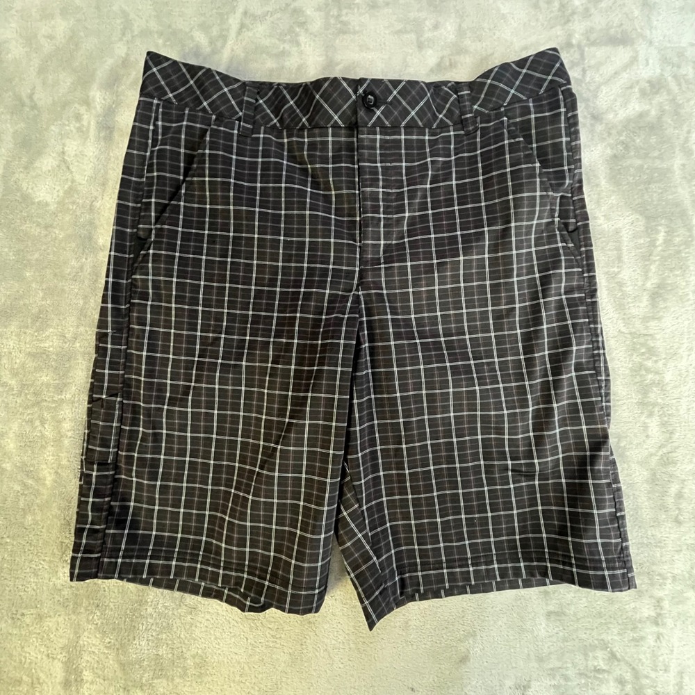 Fila Sport Golf Shorts Mens 36 Black Plaid Performance Flat Front Checked‎